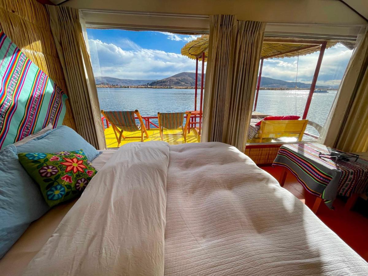 Vip Flotante Puno Exterior foto